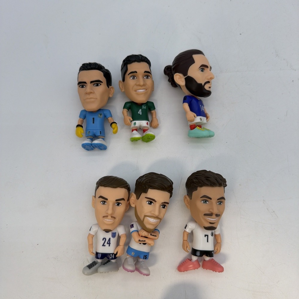 Zuru FIFA Ballers Zuru 5 Surprise Lot of 7 Soccer Figures Loose